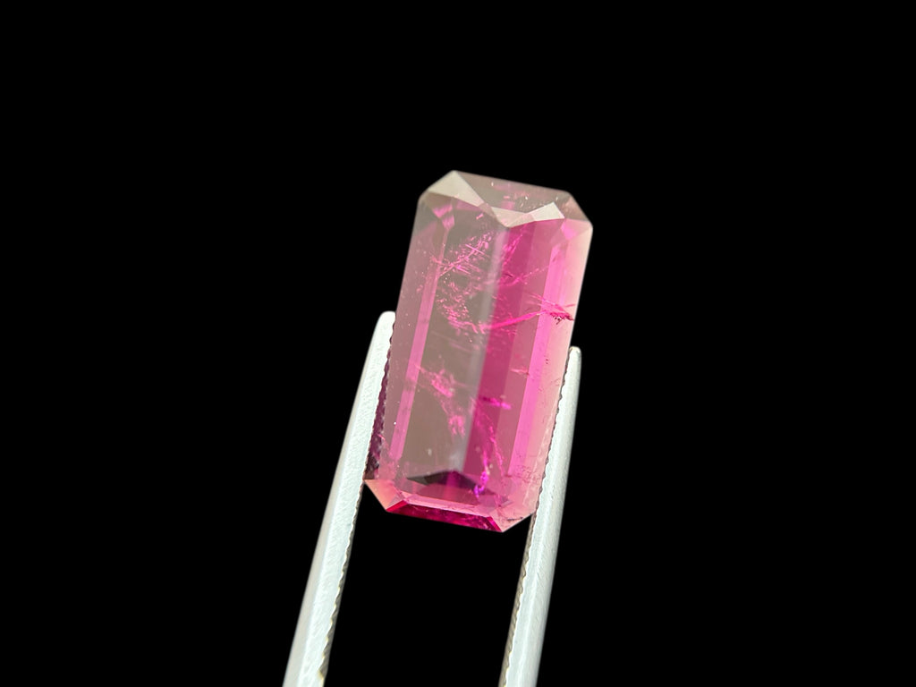 9.87 CT NATURAL RUBELLITE PERFECT EMERALD CUT