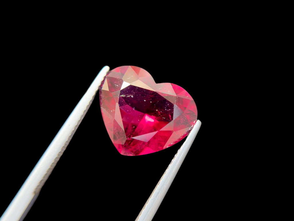 8.65 CT NATURAL RUBELLITE PERFECT HEART CUT