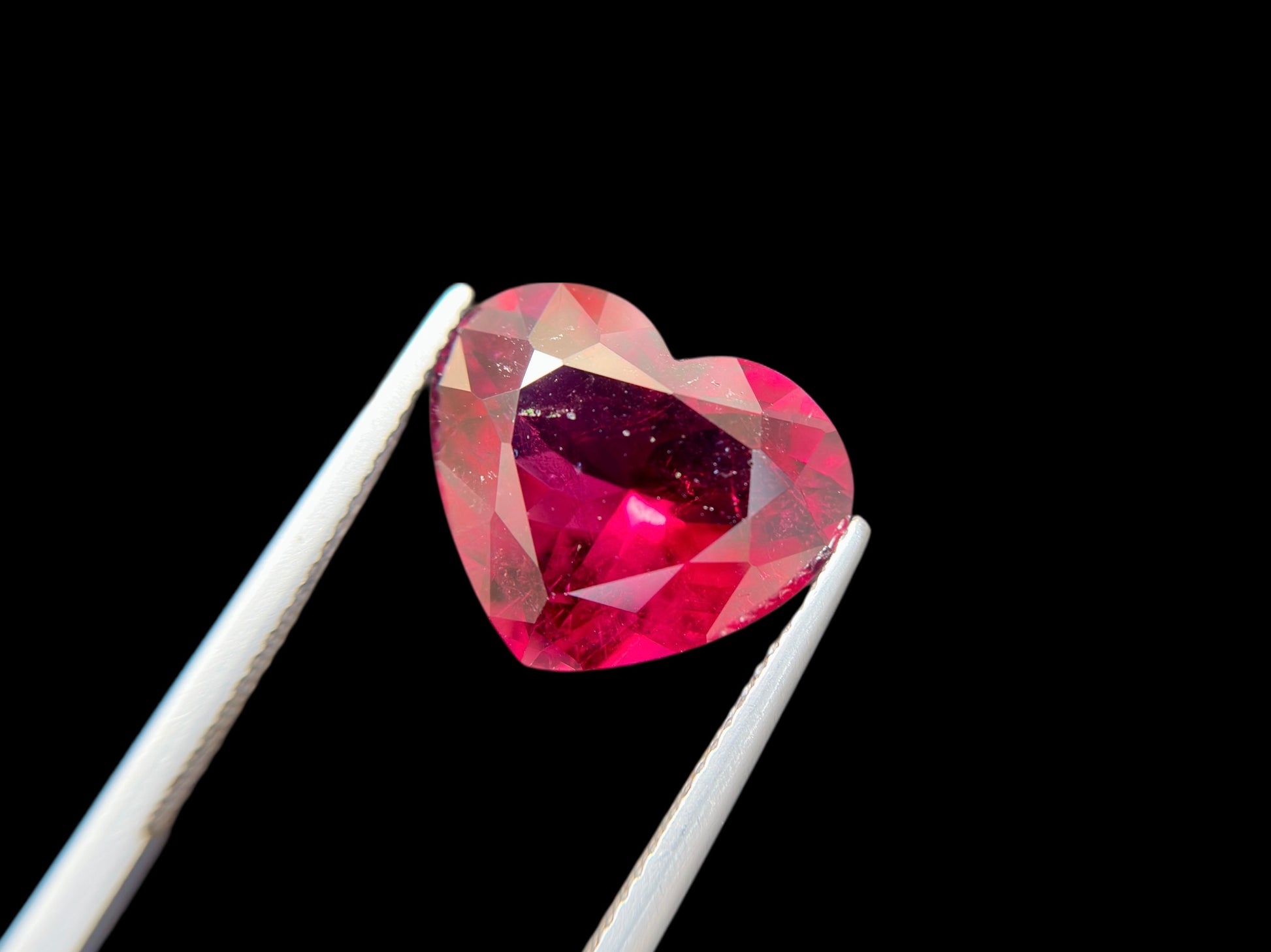 8.65 CT NATURAL RUBELLITE PERFECT HEART CUT
