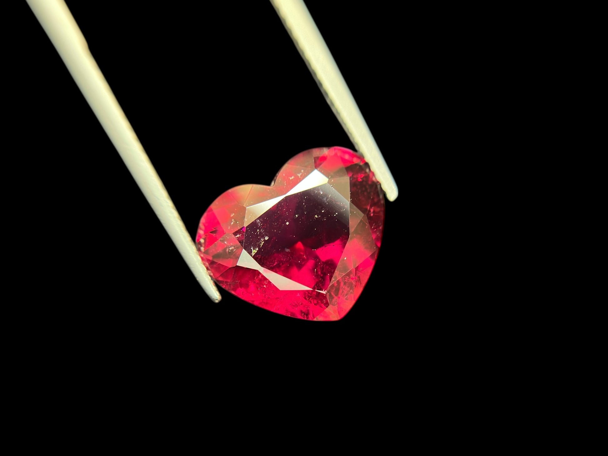 8.65 CT NATURAL RUBELLITE PERFECT HEART CUT