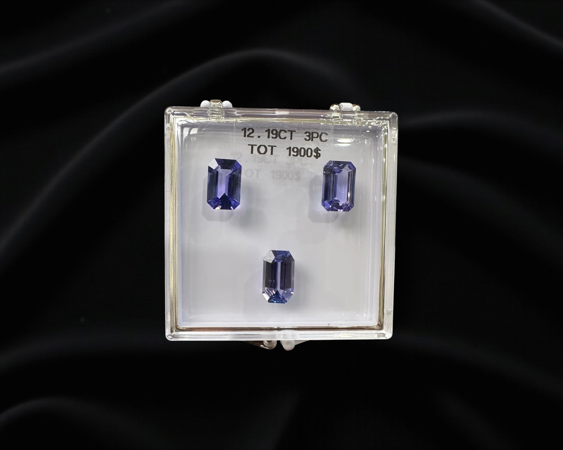 12.19 CT NATURAL NO HEAT OCTAGON SHAPE TANZANITE SET