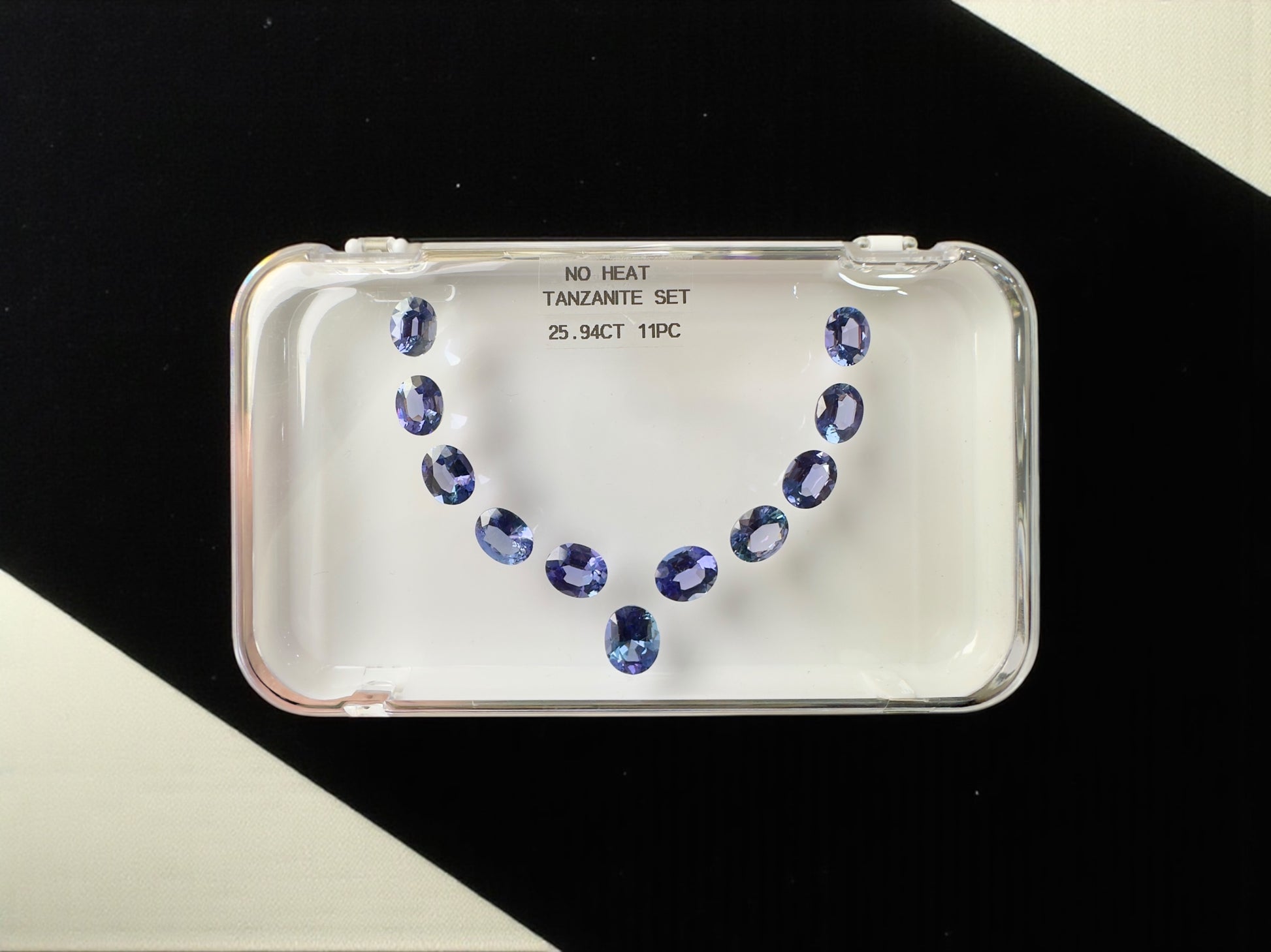 25.94 CT NATURAL NO HEAT OVAL SHAPE TANZANITE SET