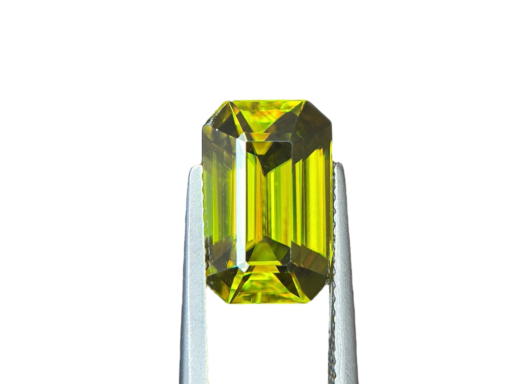 6.12 CT NATURAL TITANIUM SPHENE