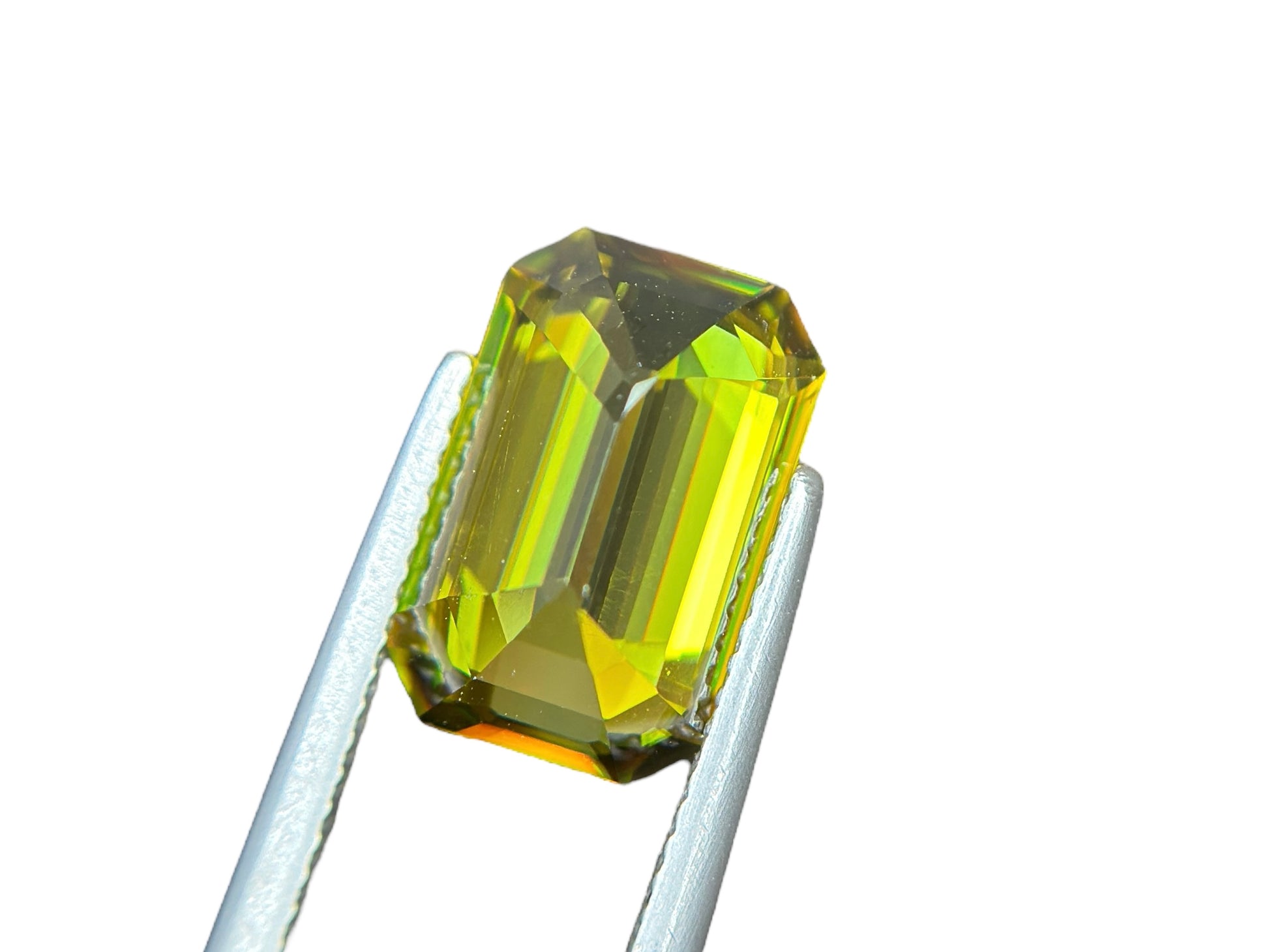 6.12 CT NATURAL TITANIUM SPHENE