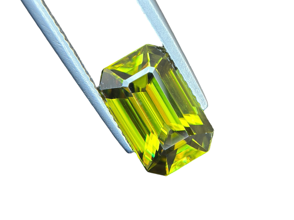 6.12 CT NATURAL TITANIUM SPHENE