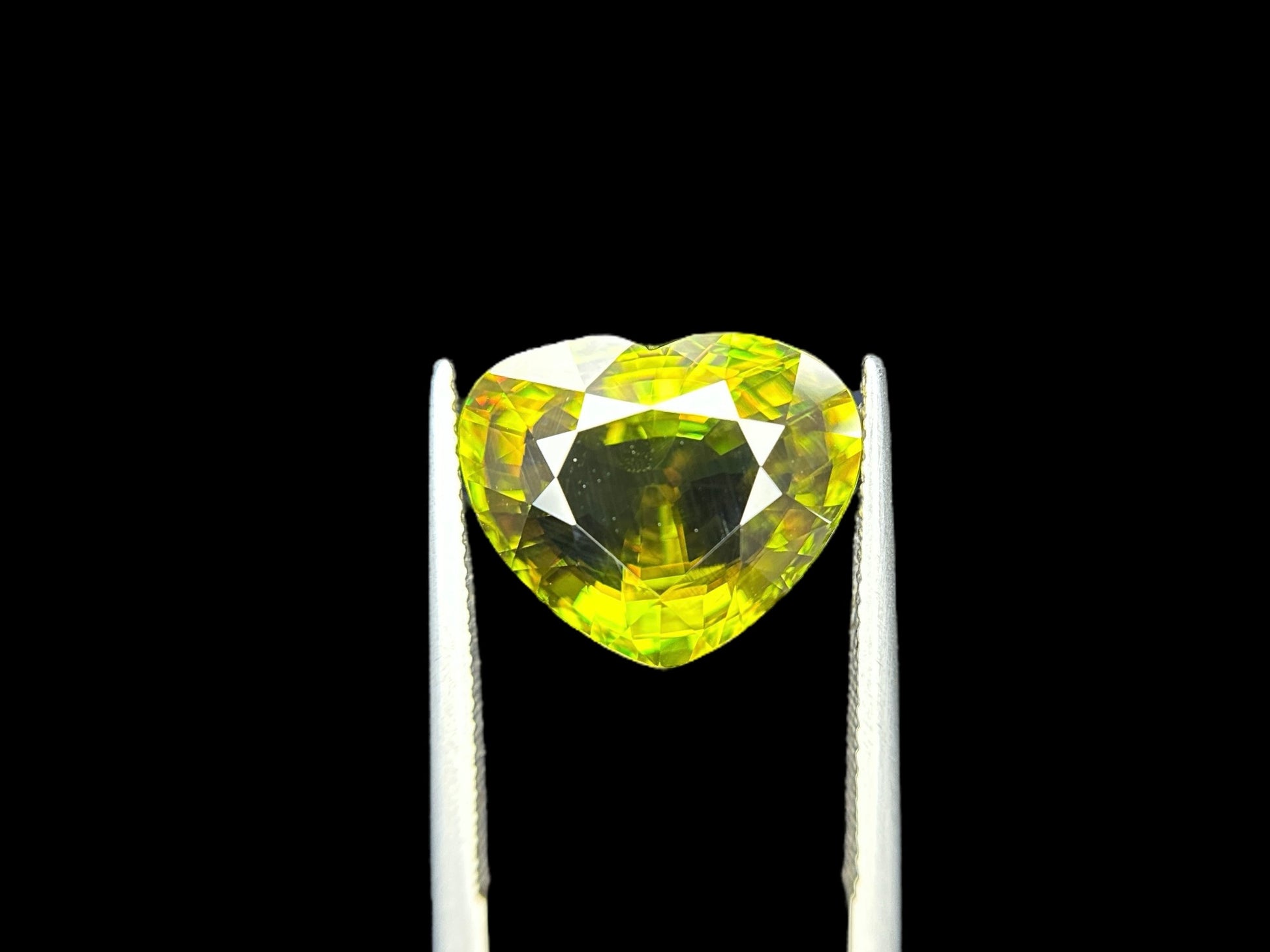 11.77 CT NATURAL TITANIUM SPHENE