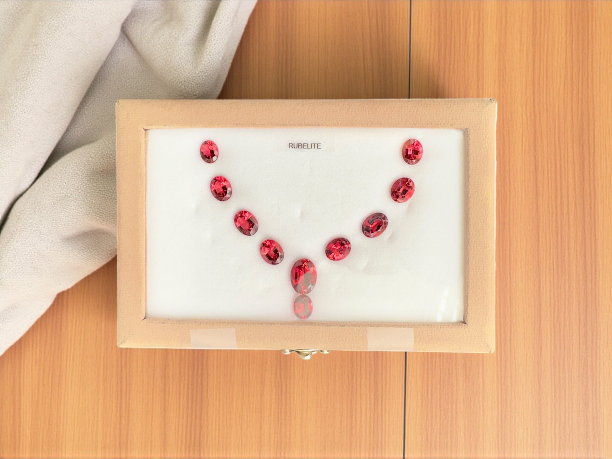 39.39  CT TOP NATURAL RUBELITE NECKLACE SET