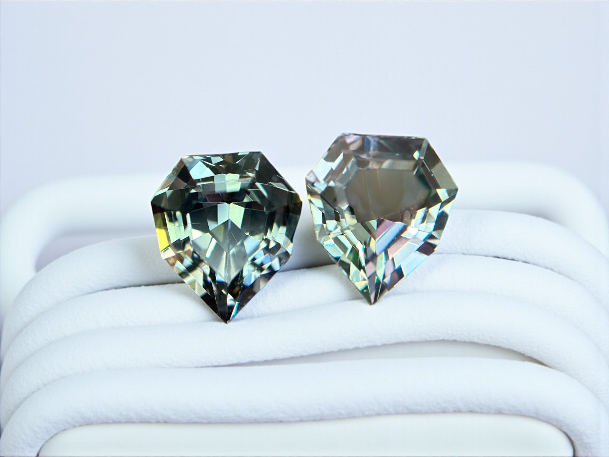 4.89 CT NATURAL TANZANITE PAIR WITH INTENSE BLUE COLOR