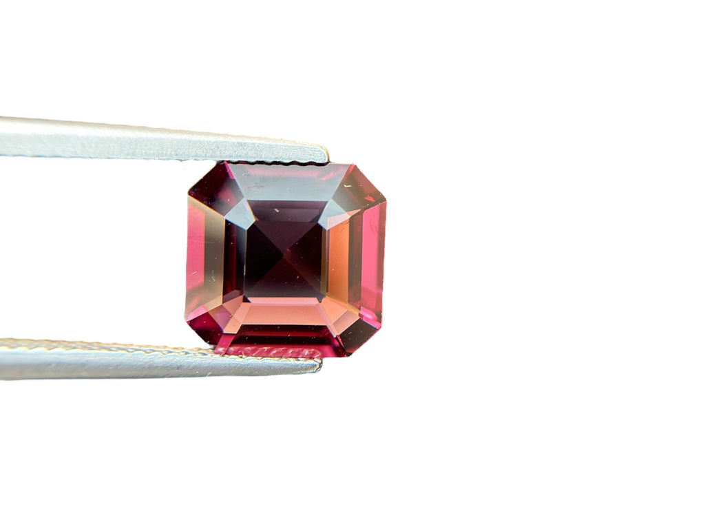 3.90 CT NATURAL TOP RED SPINEL - BURMA LUXURY GEMSTONE