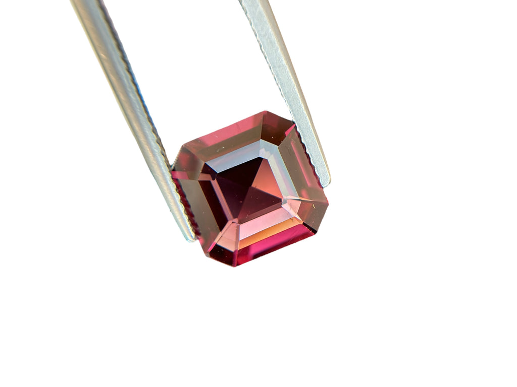 3.90 CT NATURAL TOP RED SPINEL - BURMA LUXURY GEMSTONE