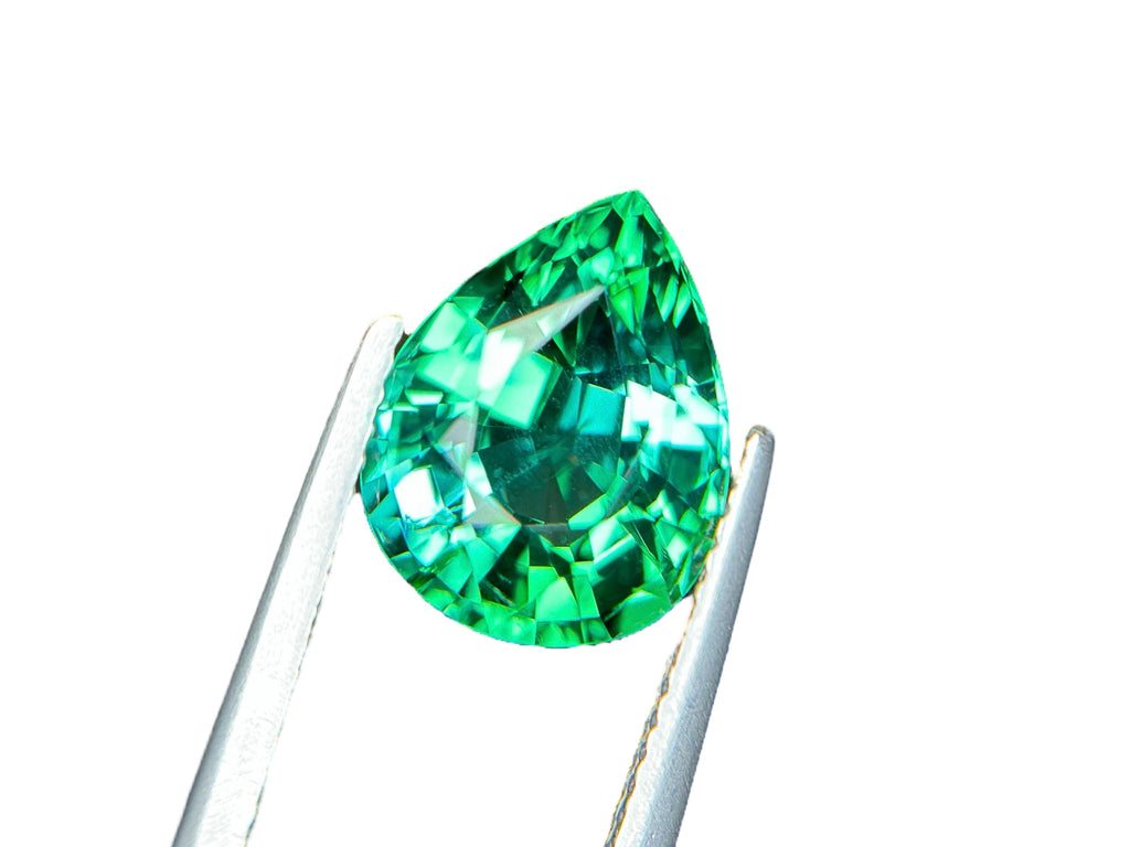 4.75 CT BLUISH GREEN FINE QUALITY PARAIBA