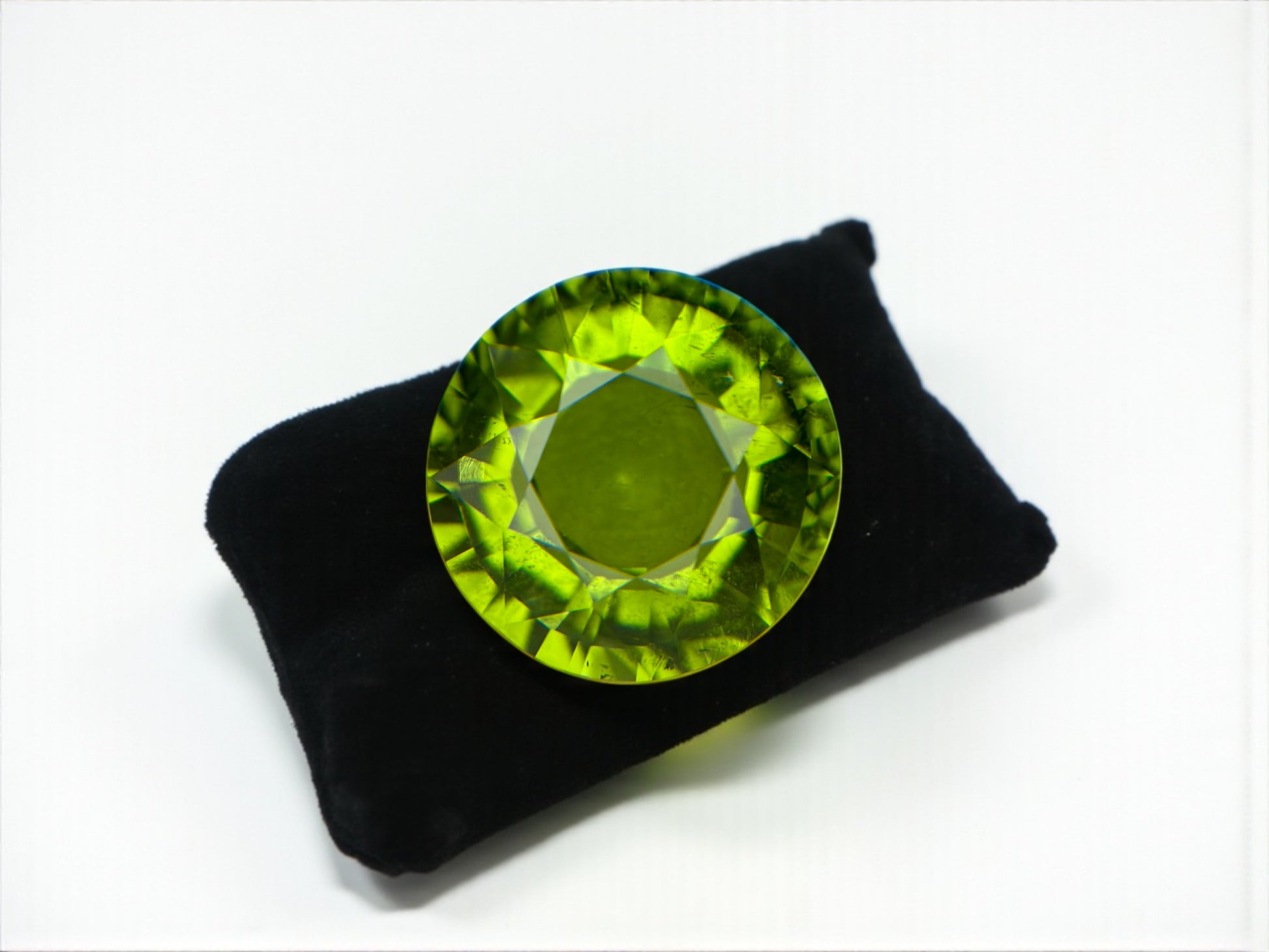 10.60 CT YELLOWISH GREEN FINE QUALITY PARAIBA
