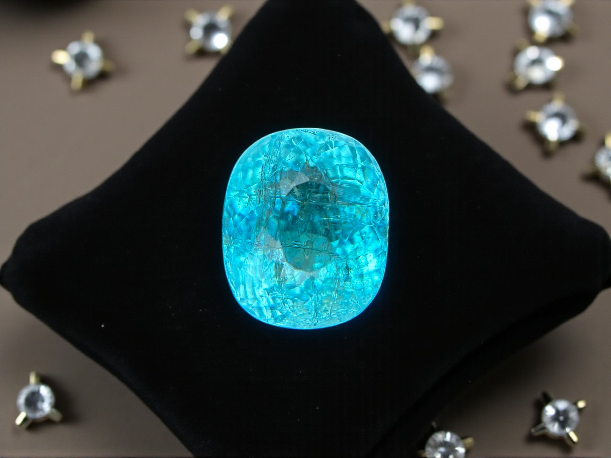 5.09 CT NEON BLUE NATURAL PARAIBA TOP QUALITY