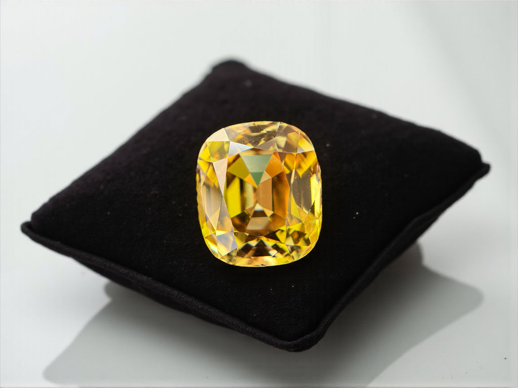 8.57 CT NATURAL TANZANITE WITH INTENSE YELLOW COLOR