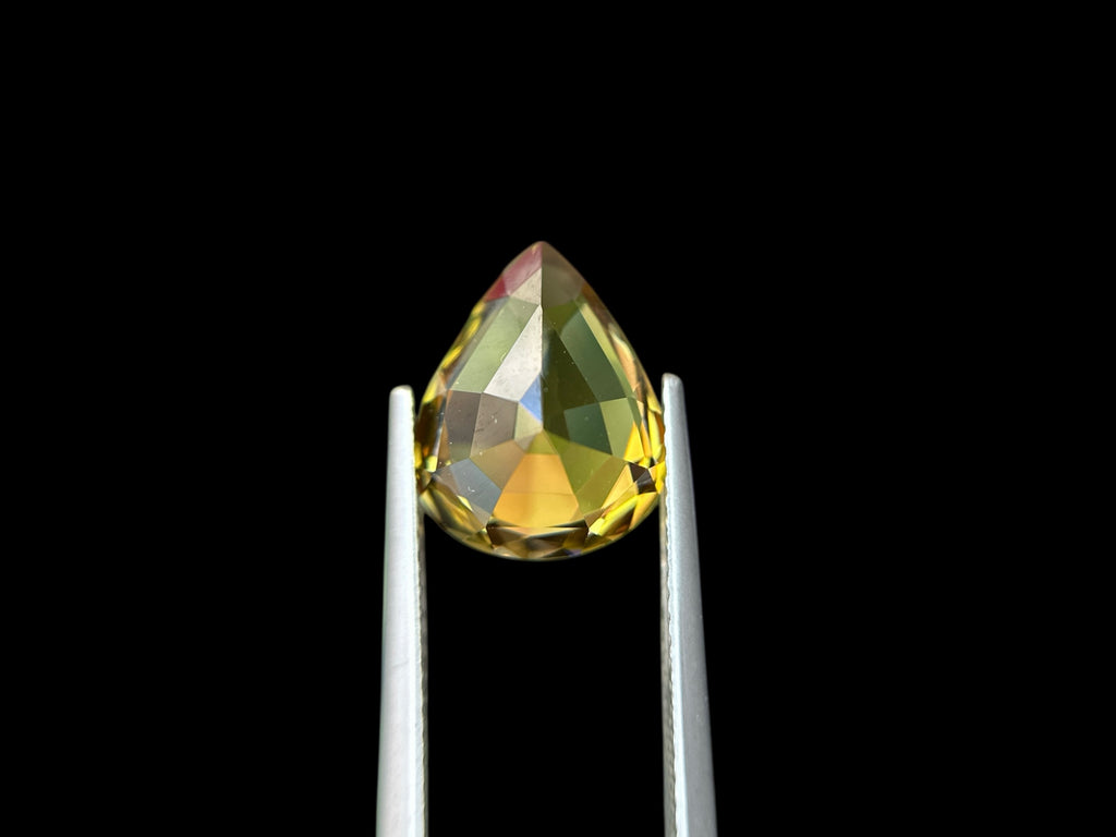 6.28 CT NATURAL TANZANITE WITH INTENSE YELLOW COLOR