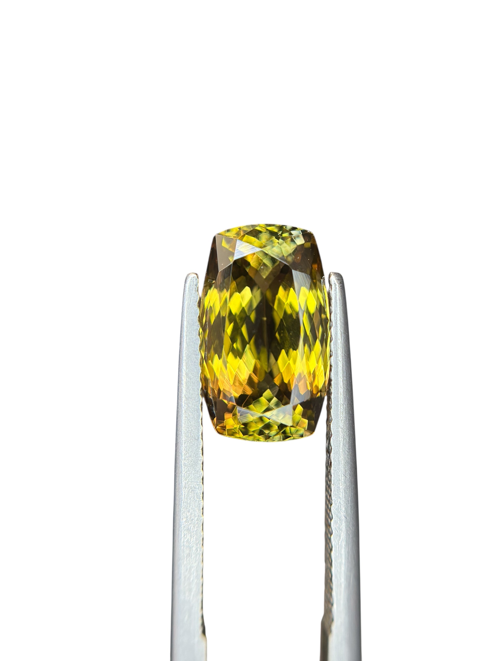 5.87 CT NATURAL TANZANITE WITH INTENSE YELLOW COLOR
