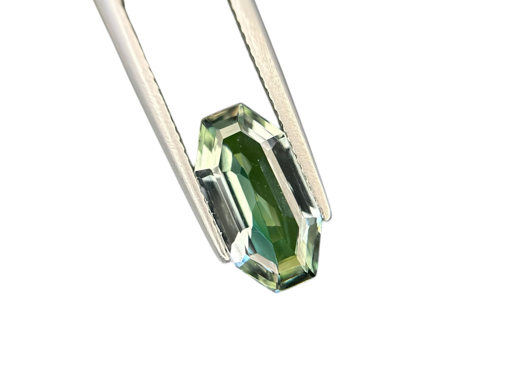 3.66 CT NATURAL TANZANITE WITH INTENSE GREEN COLOR