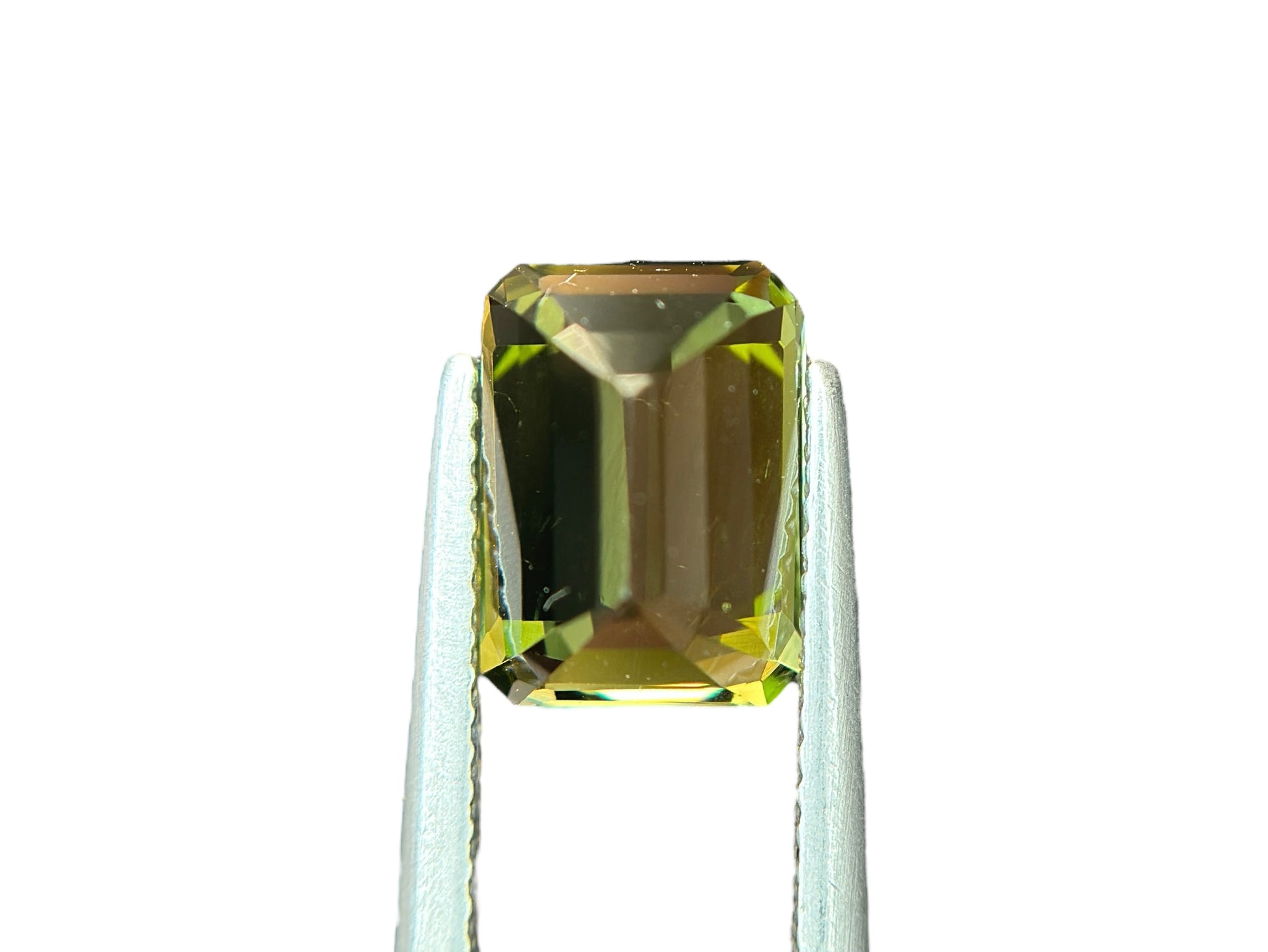 4.00 CT NATURAL TANZANITE WITH INTENSE YELLOW COLOR