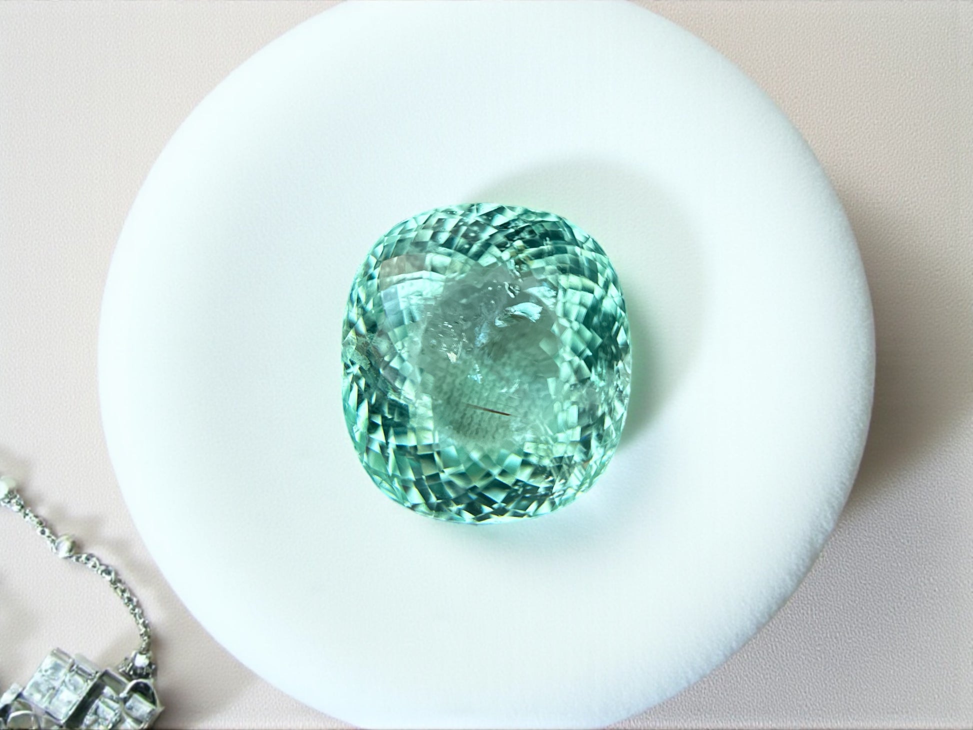 11.89 CT BLUISH GREEN NATURAL PARAIBA MOZAMBIQUE  FINE QUALITY