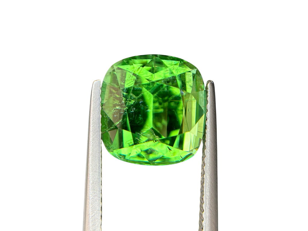 8.56 CT GREEN NATURAL PARAIBA MOZAMBIQUE  FINE QUALITY