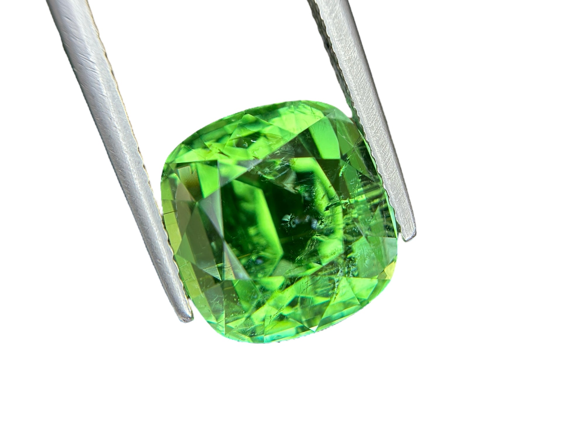 8.56 CT GREEN NATURAL PARAIBA MOZAMBIQUE  FINE QUALITY