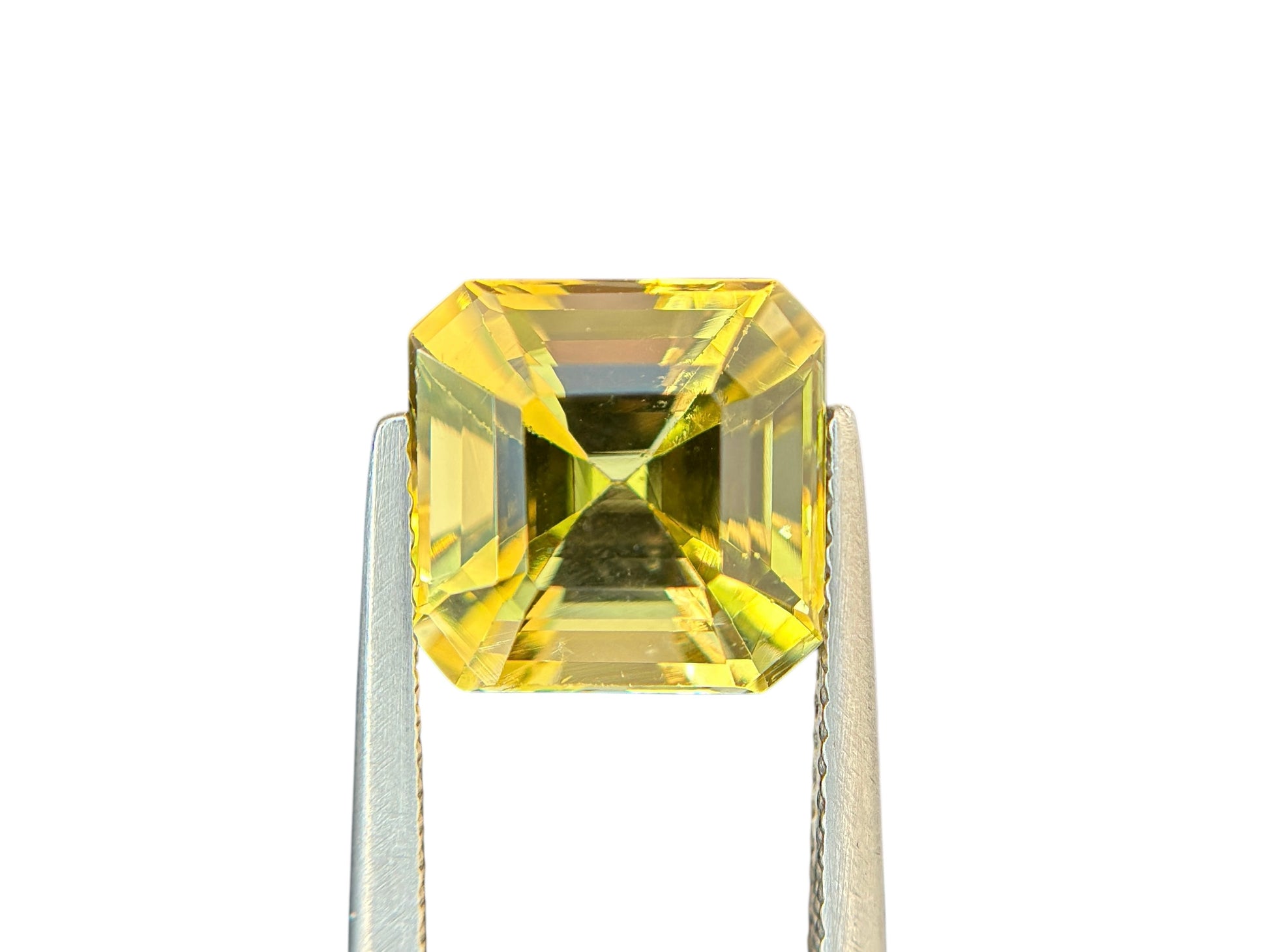 5.91 CT NATURAL TANZANITE WITH INTENSE YELLOW COLOR