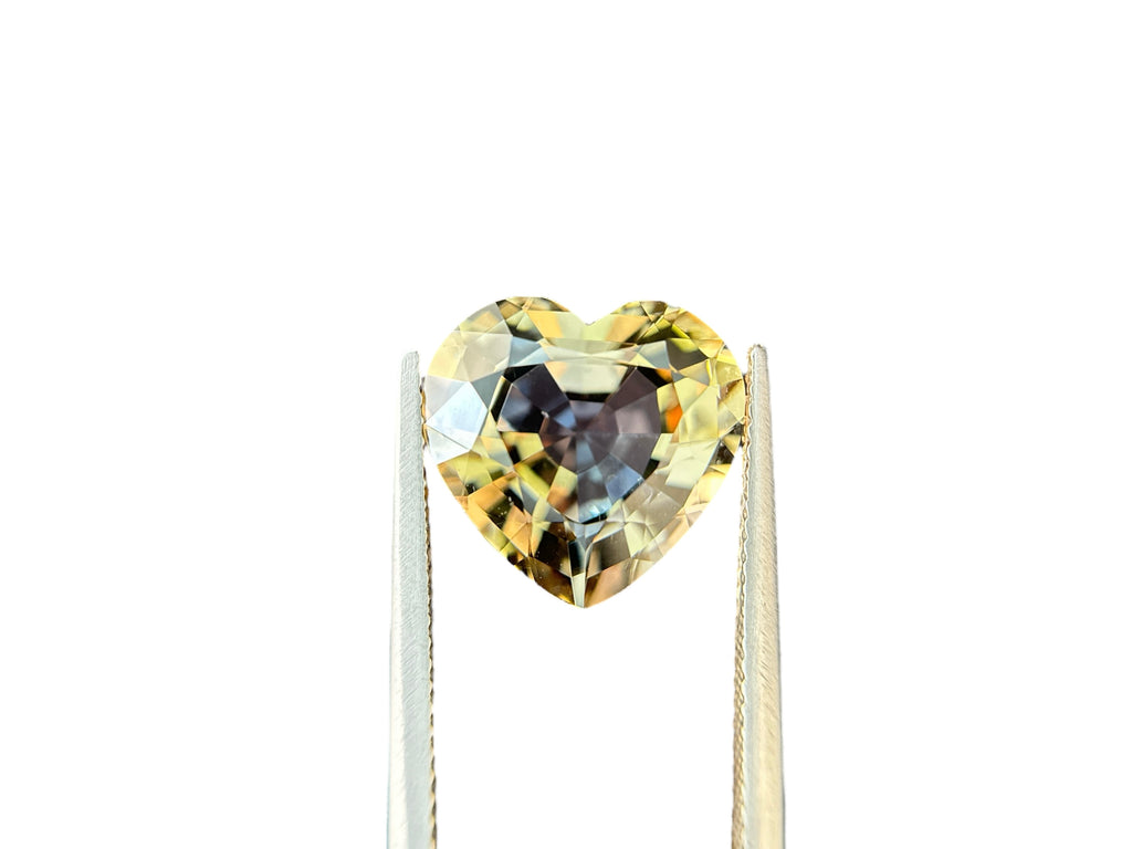 8.78 CT NATURAL TANZANITE WITH INTENSE YELLOW COLOR