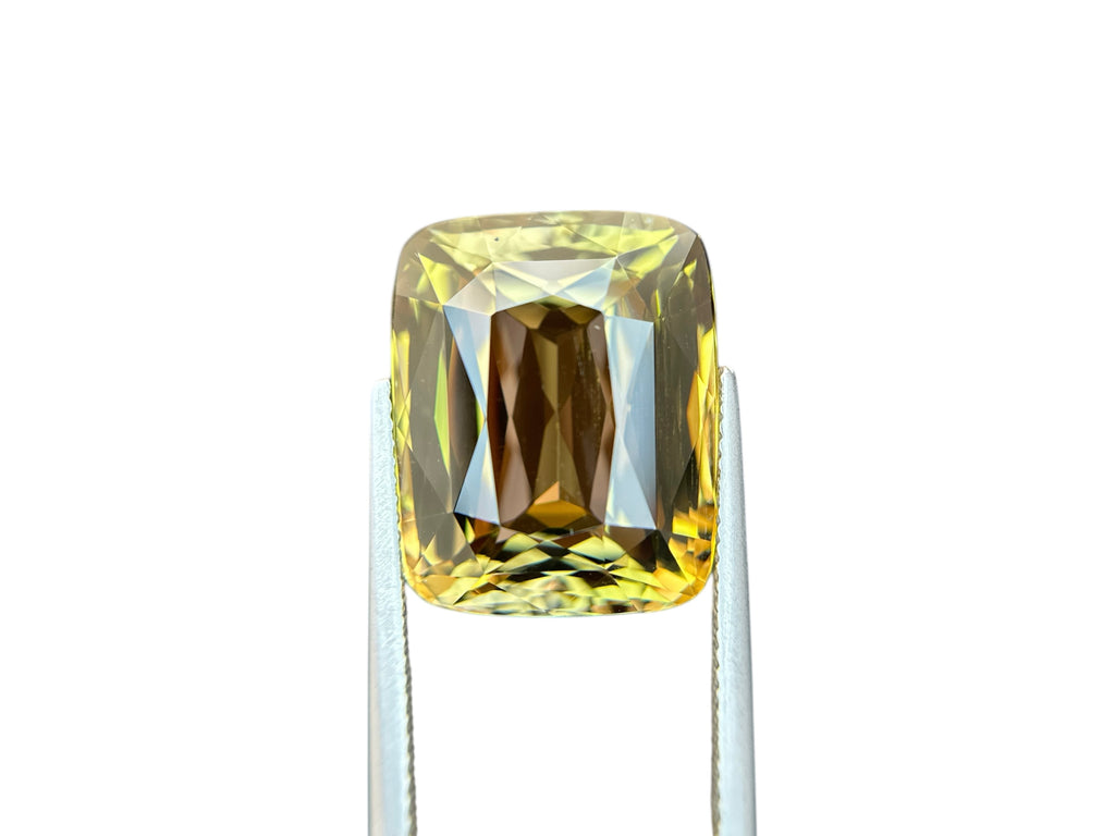 24.94 CT NATURAL TANZANITE WITH INTENSE YELLOW COLOR