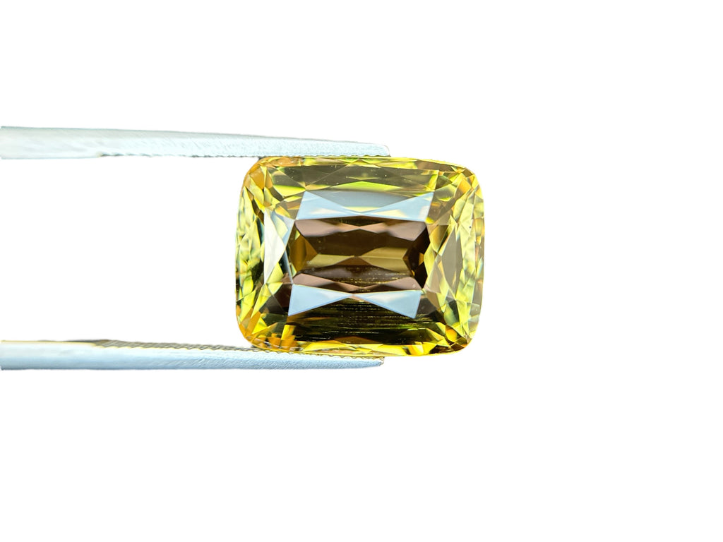 24.94 CT NATURAL TANZANITE WITH INTENSE YELLOW COLOR