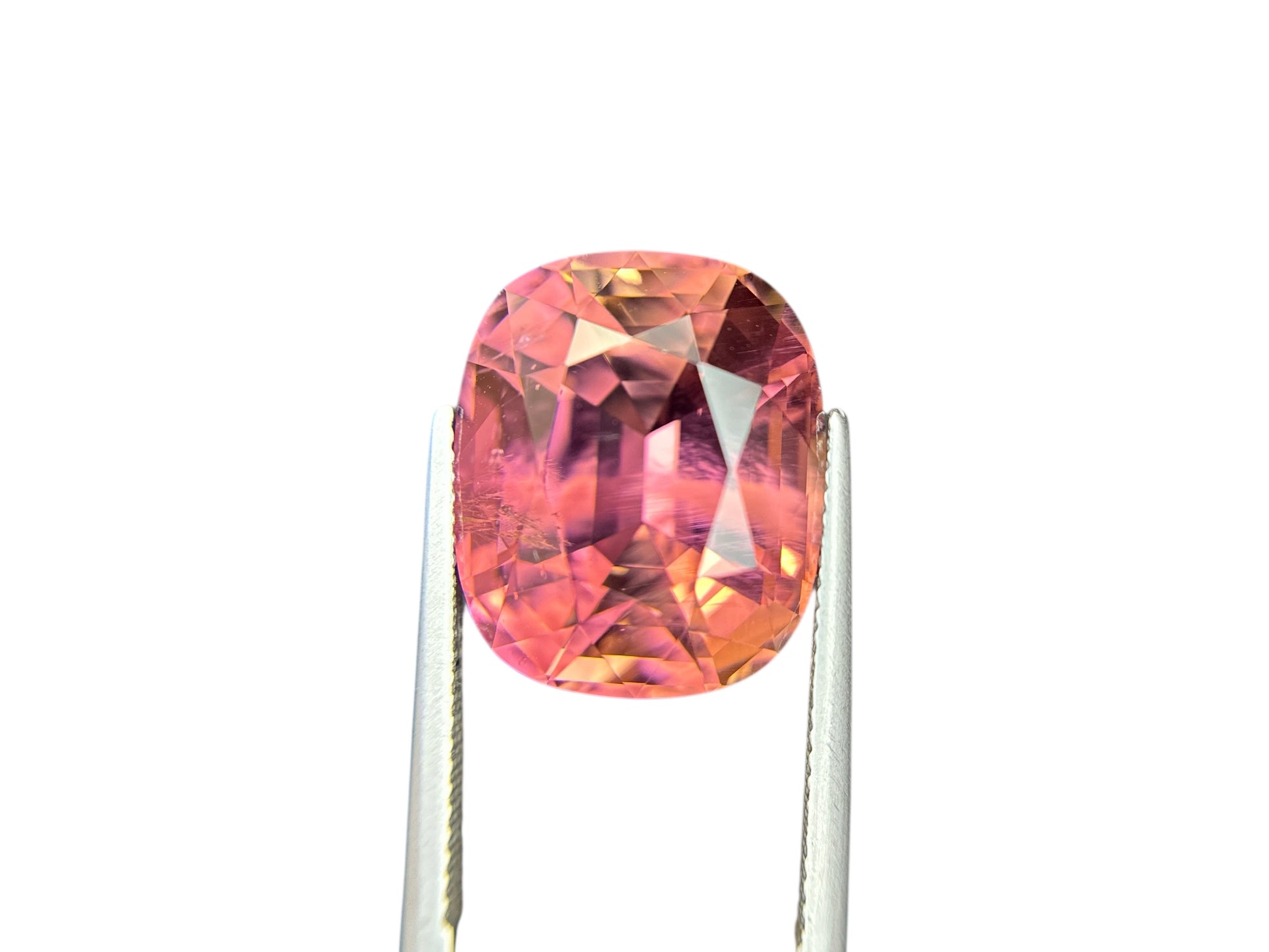 5.87 CT NATURAL TOURMALINE WITH INTENSE PINK COLOR