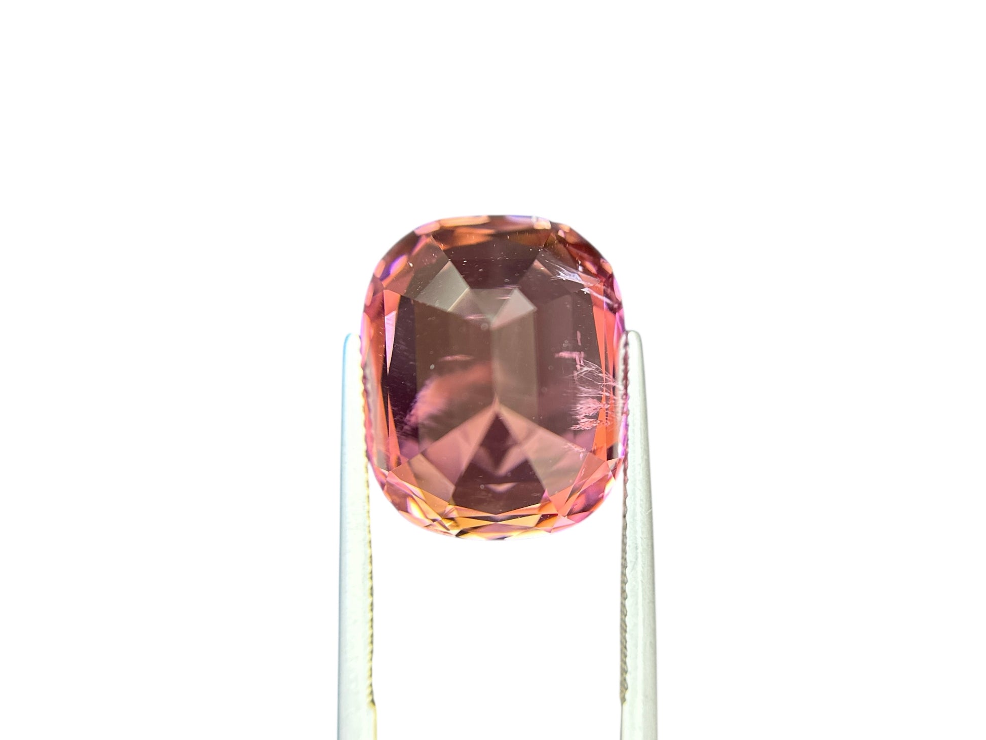 5.87 CT NATURAL TOURMALINE WITH INTENSE PINK COLOR