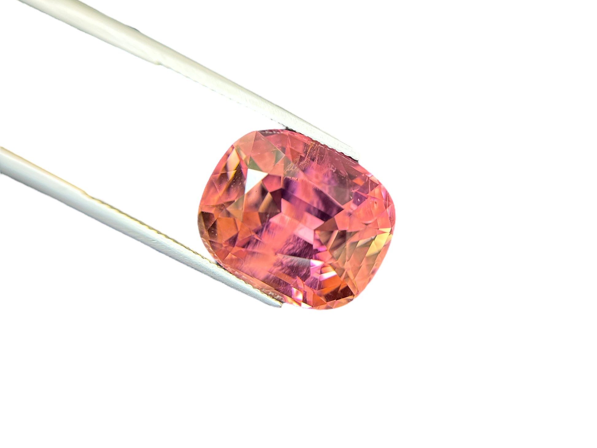 5.87 CT NATURAL TOURMALINE WITH INTENSE PINK COLOR