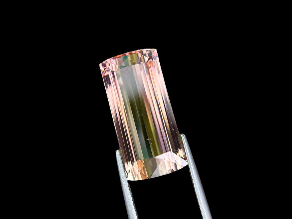 29.80 CT NATURAL TOURMALINE WITH INTENSE PINK COLOR