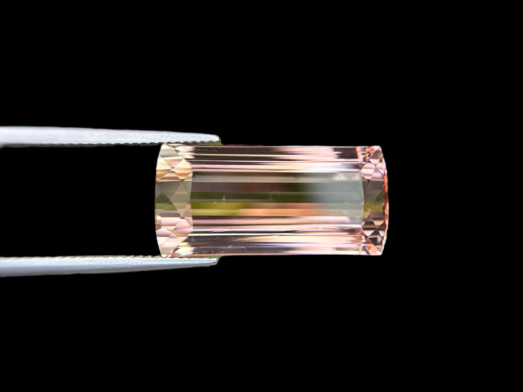 29.80 CT NATURAL TOURMALINE WITH INTENSE PINK COLOR