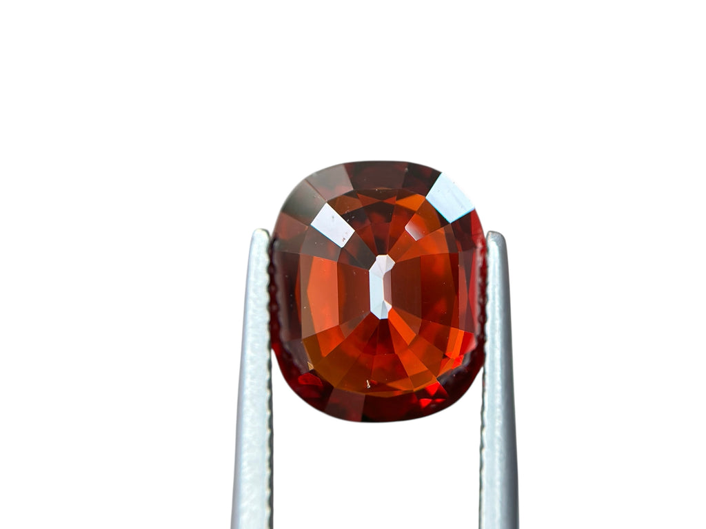6.28 CT NATURAL SPESSARTITE WITH RED COLOR