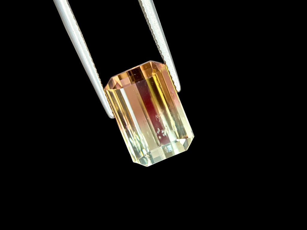 14.02 CT NATURAL TOURMALINE WITH PINK BI COLOR
