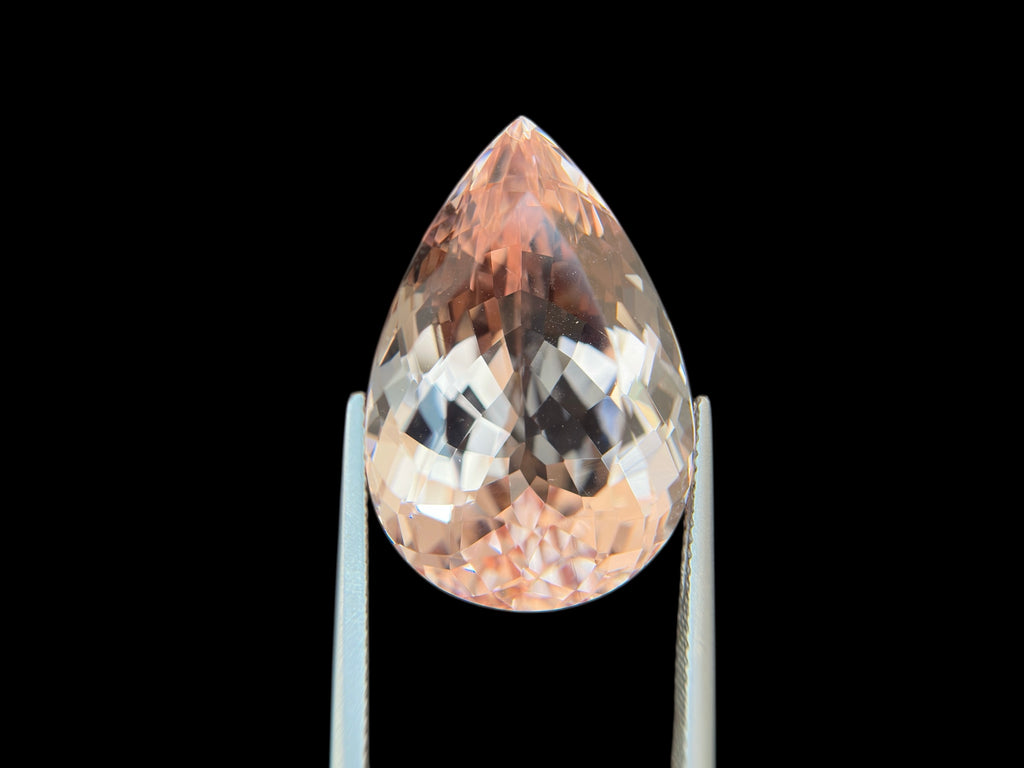 38.80 CT NATURAL MORGANITE WITH PINK  COLOR