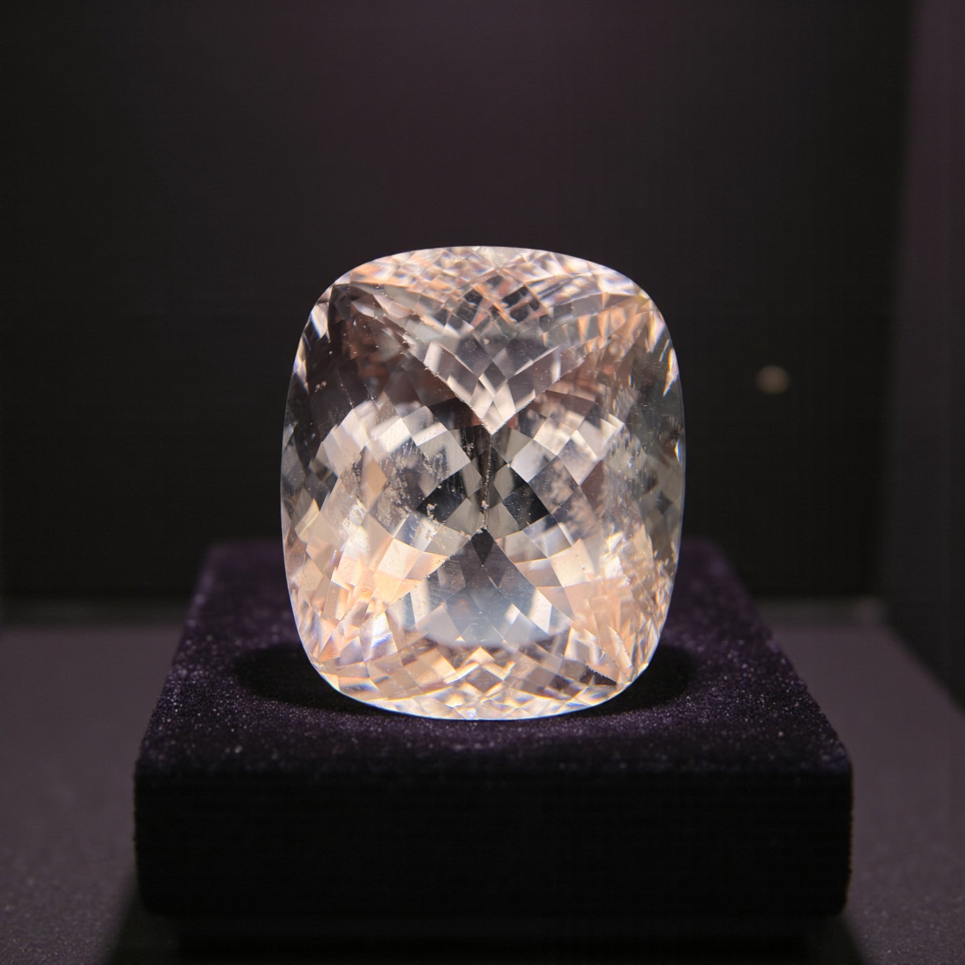 71.70 CT NATURAL MORGANITE WITH PINK  COLOR